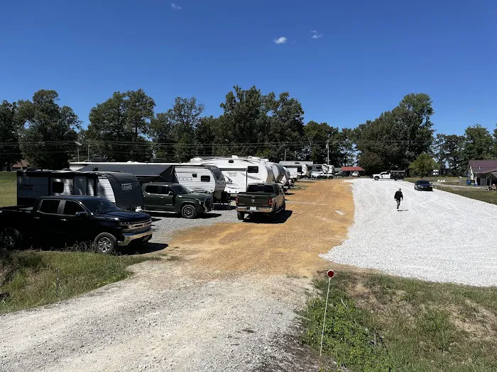 R & D Lakeside Campground 7