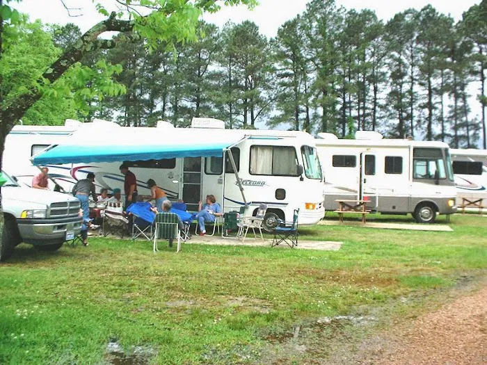 Frog Hollow Camp Ground and Rv Park 6