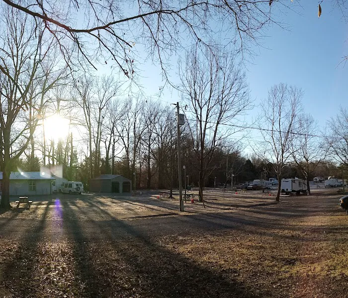 Frog Hollow Camp Ground and Rv Park 10