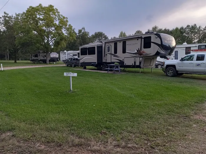 Frog Hollow Camp Ground and Rv Park 8