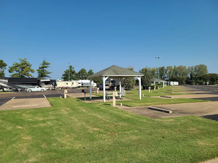 Hollywood Casino RV Park 10