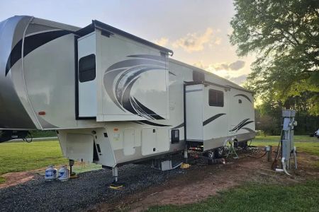 H and M RV Park