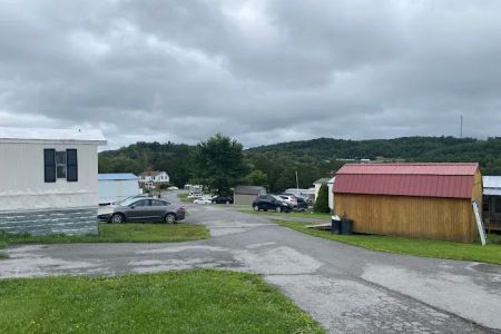 Breeze Hill Estates Manufactured Home Community