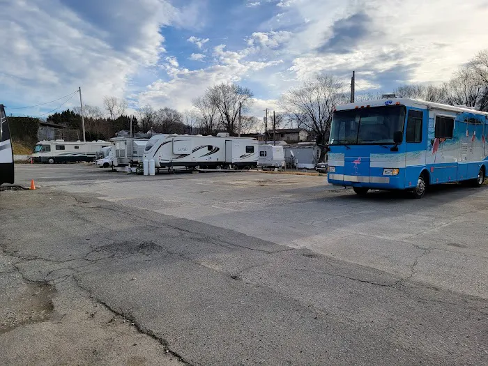 Economy Overnight Park 3