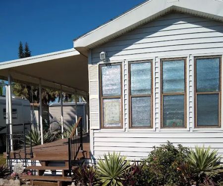 Holiday Palms RV Park
