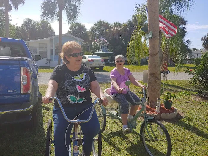 Holiday Palms RV Park 7