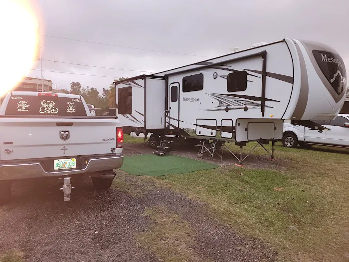 Lone Pine RV Park 8