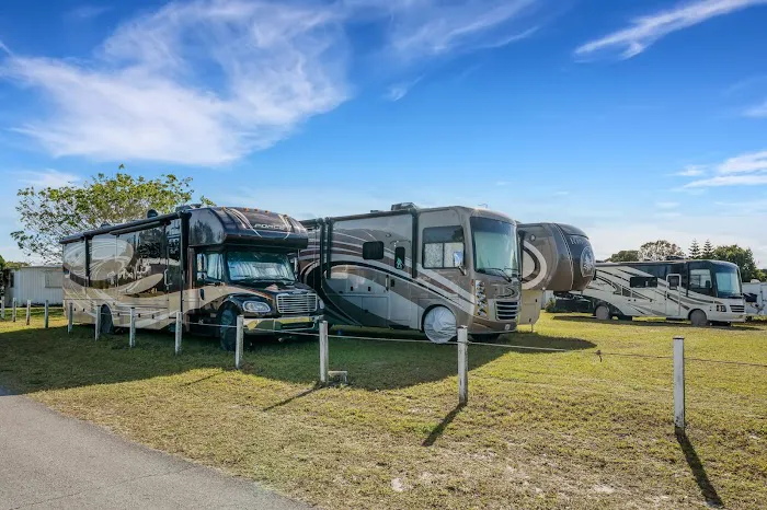 Tropical Haven 55+ Manufactured Home Lifestyle Community 5