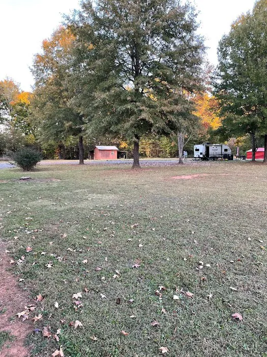Red's RV Park 3