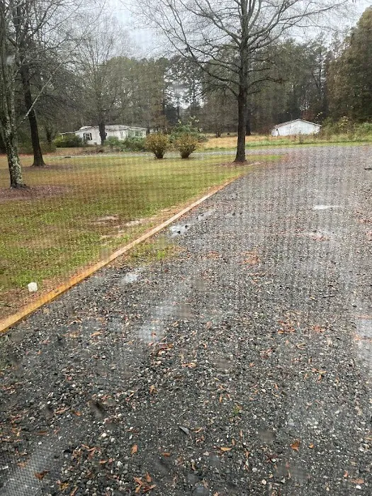 Red's RV Park 7