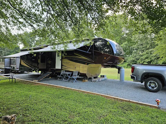Red's RV Park 4