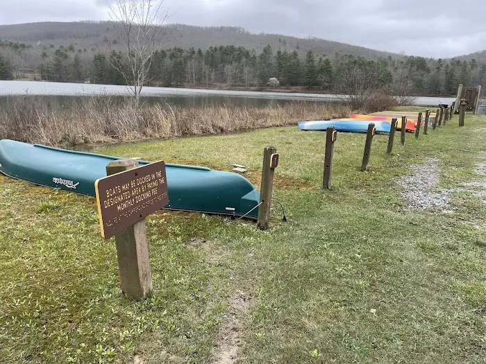 Moncove Campground at Moncove Lake 3