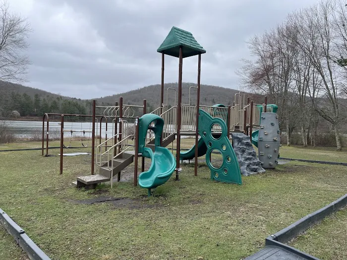 Moncove Campground at Moncove Lake 2