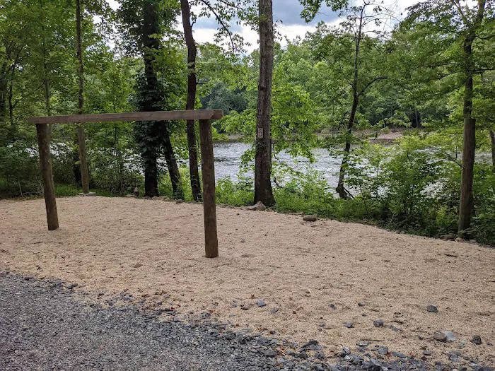 Twin River Campground Driveway 4
