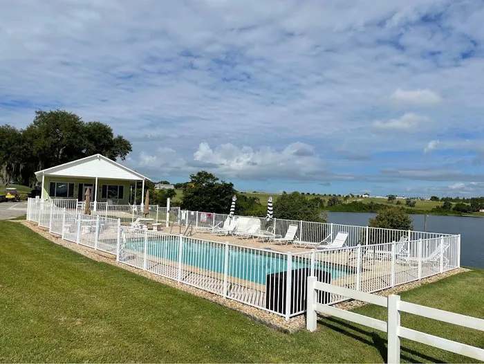 Paradise Village Mobile Home Park 10