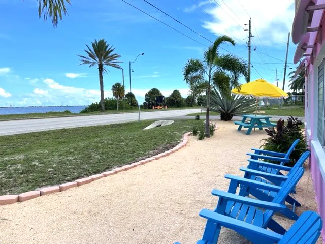 Palm Bay Park Mobile Home & RV Park 9