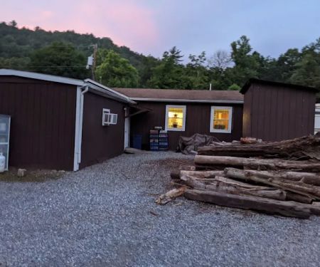 Buckhorne Country Store and Campground
