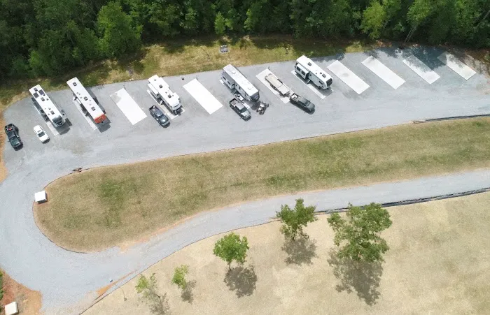 2 Lakes RV Resort 4