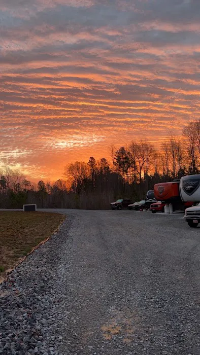 2 Lakes RV Resort 9