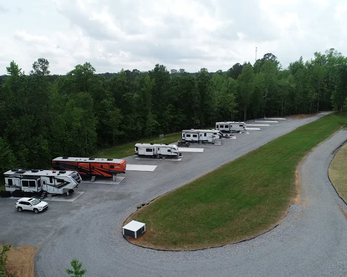 2 Lakes RV Resort 6