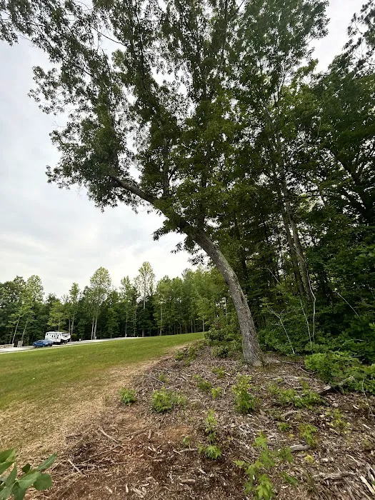 2 Lakes RV Resort 8
