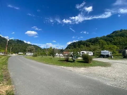 Bowles RV Village/RV Lot Rental Full Hookup 7