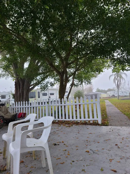 Starlite RV Park 4