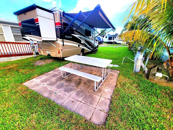 Zachary Taylor Waterfront RV Resort 3