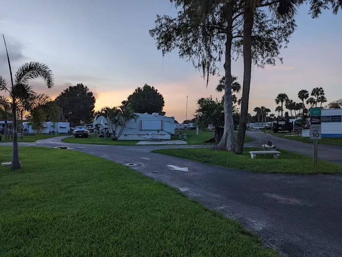 Zachary Taylor Waterfront RV Resort 9