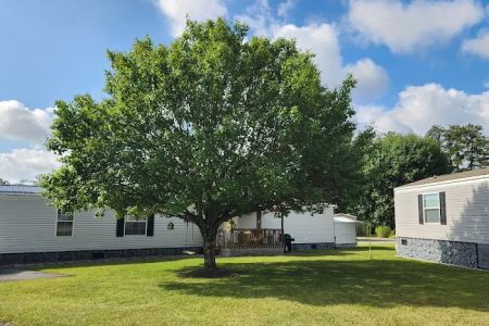 White Pines Pointe Mobile Home Park