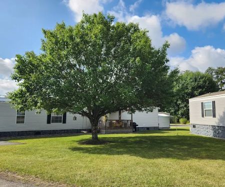 White Pines Pointe Mobile Home Park