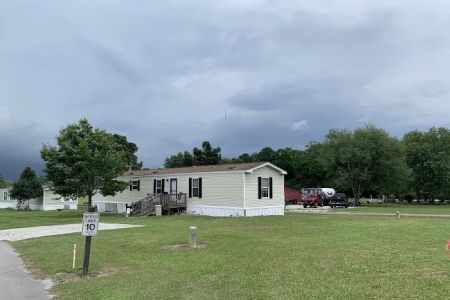 Cedar Creek Resort MHP & RV Sites