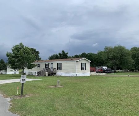 Cedar Creek Resort MHP & RV Sites