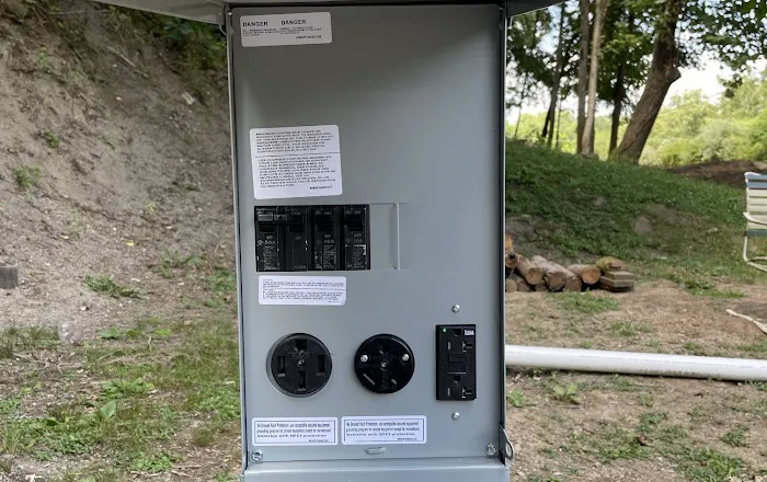Hilltop Sunrise - Single RV Site with Electric, Water, and Sewer hookups 1