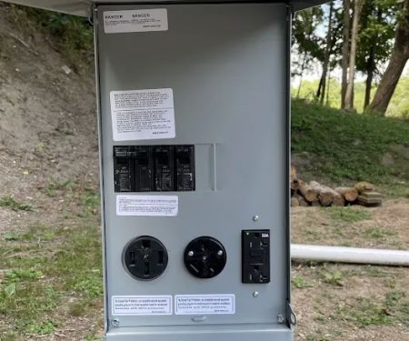 Hilltop Sunrise - Single RV Site with Electric, Water, and Sewer hookups