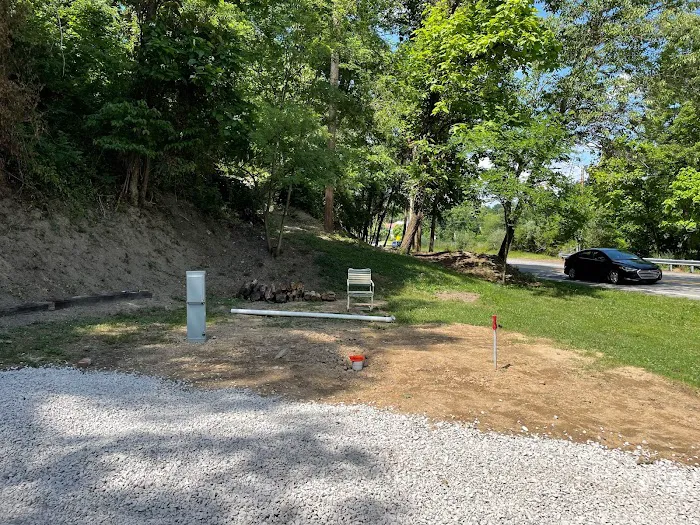 Hilltop Sunrise - Single RV Site with Electric, Water, and Sewer hookups 8