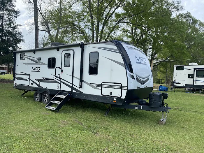 SkeeterFlats RV and Camper Park 7