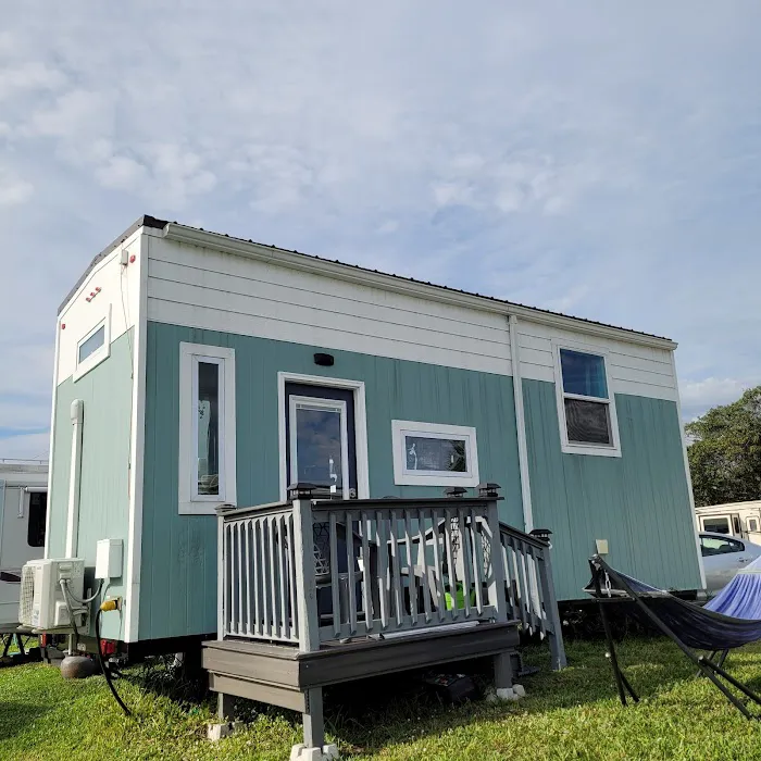 Gracious Tiny House Park 7
