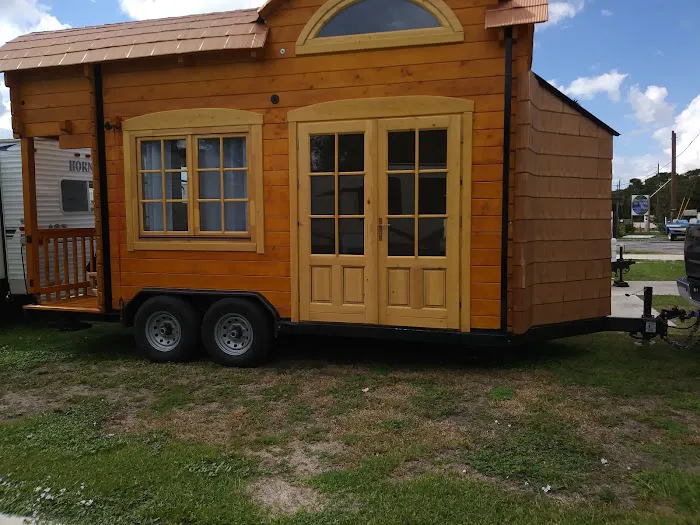 Gracious Tiny House Park 6