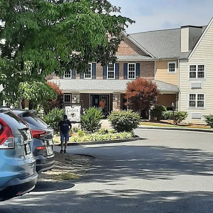 Shenandoah Crossing Resort RV Park 9