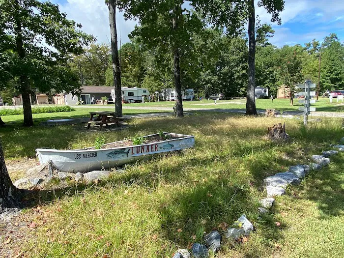 Lunker Lodge and RV Park 4