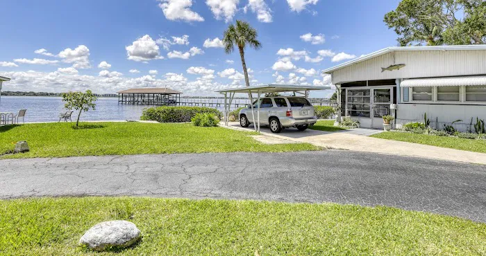 Pelican Pier West 1