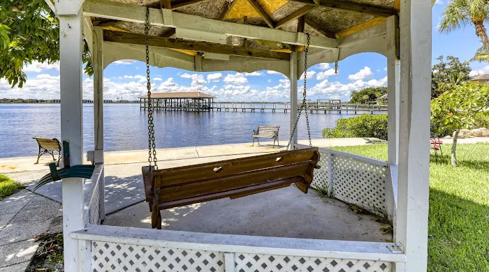 Pelican Pier West 4