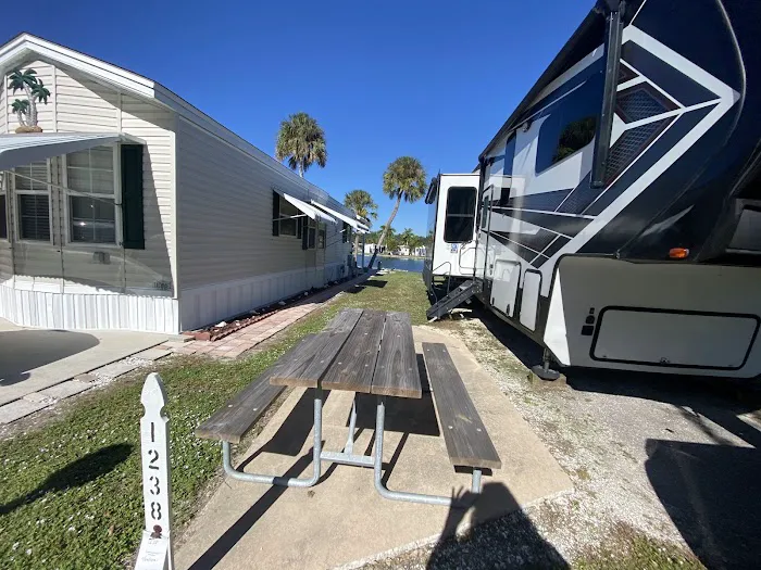 Encore Winter Quarters Manatee 9