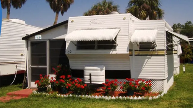 Colonial Manor Mobile Home Park 1