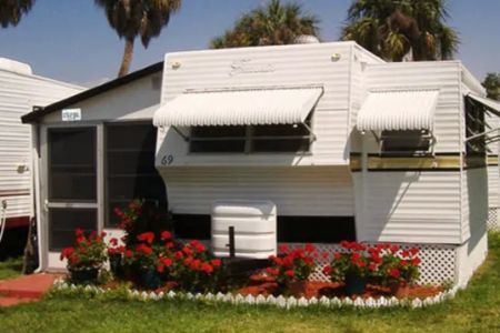 Colonial Manor Mobile Home Park