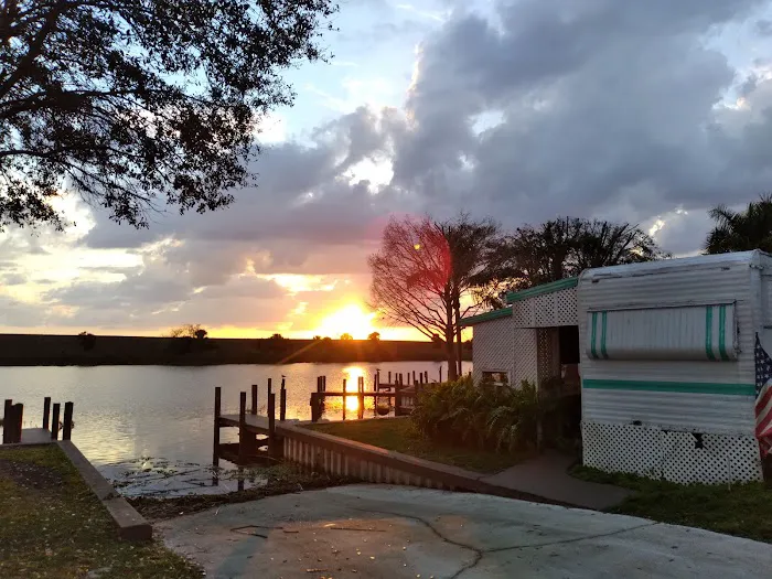 Lake Sun Lodge & RV 9