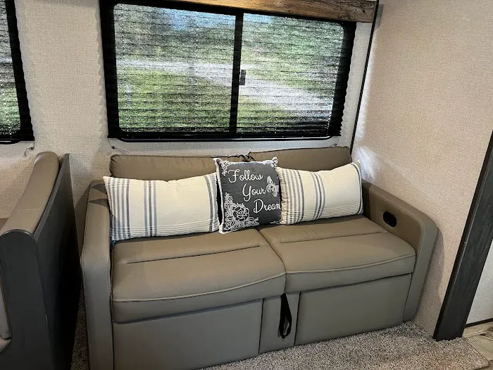 Chris's RV Rental 5