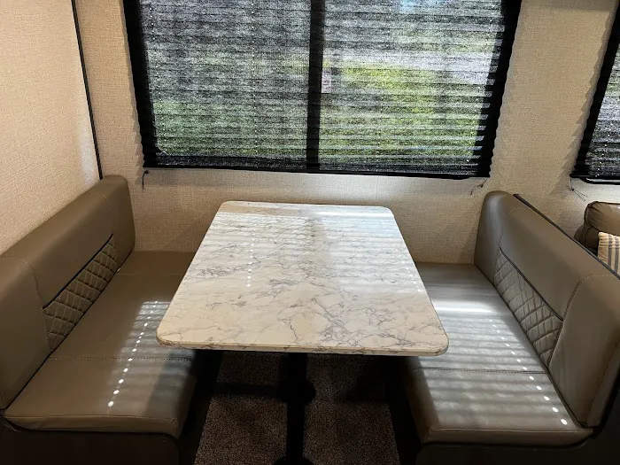 Chris's RV Rental 6