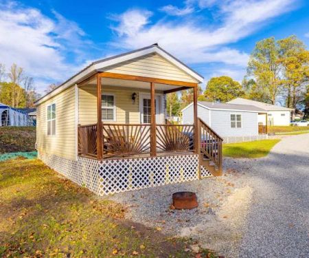 MADISON VINES RV RESORT & COTTAGES